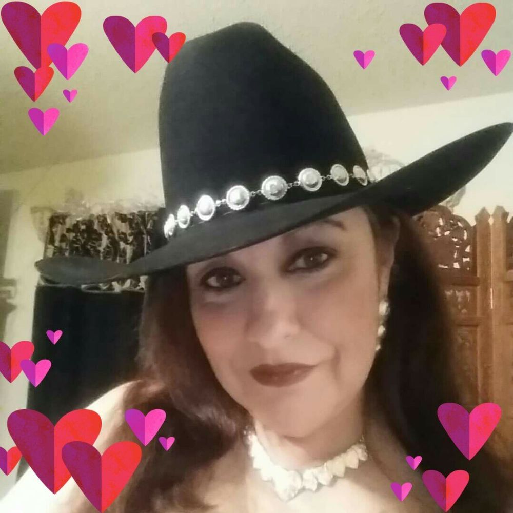 Meet your Posher, Niki